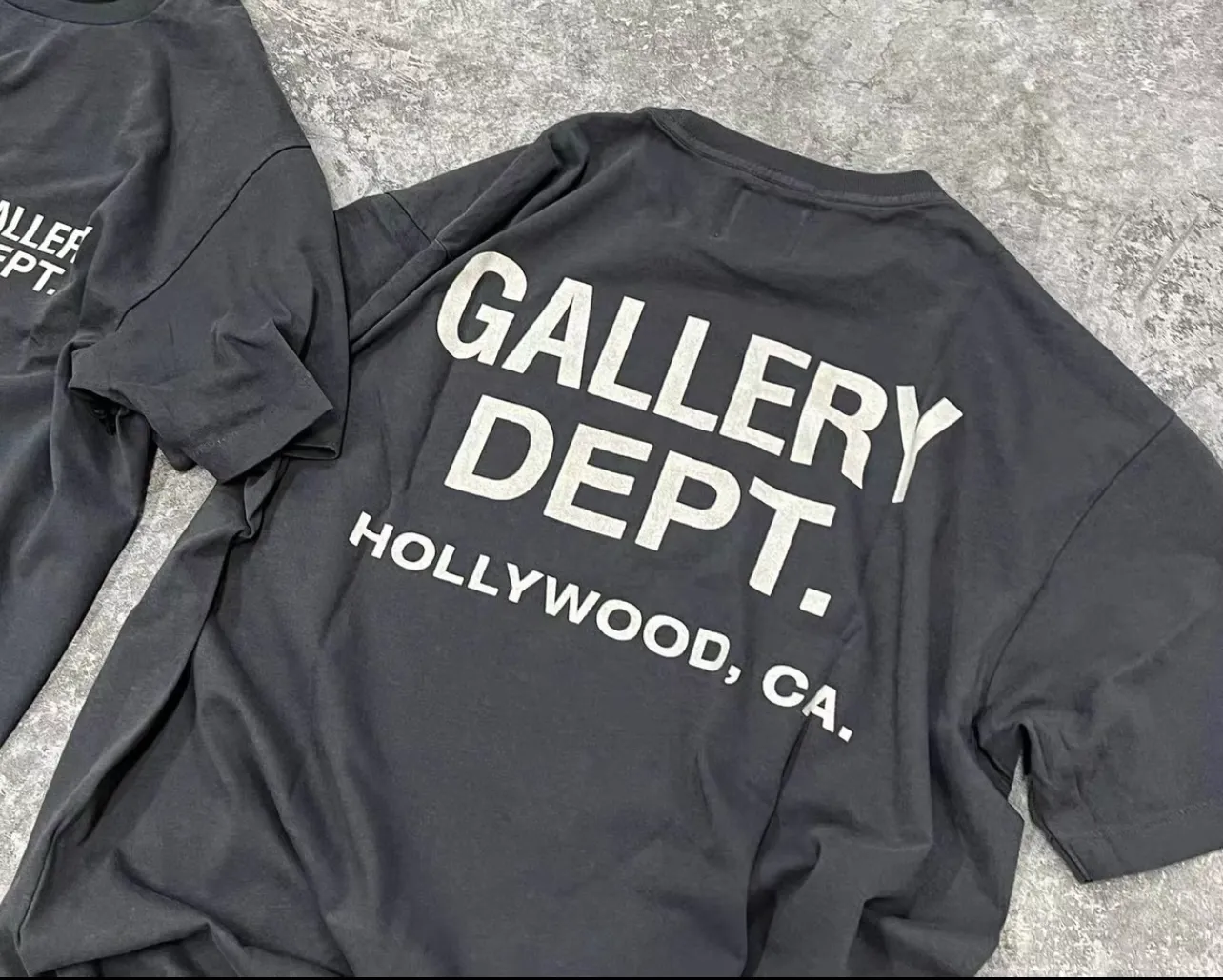 GALLERY DEPT. SOUVENIR TEE Black English LOGO short sleeves, washed black S-XL, classic basic style, washed and distressed, cylindrical seamless linen and cotton fabric, loose fit
